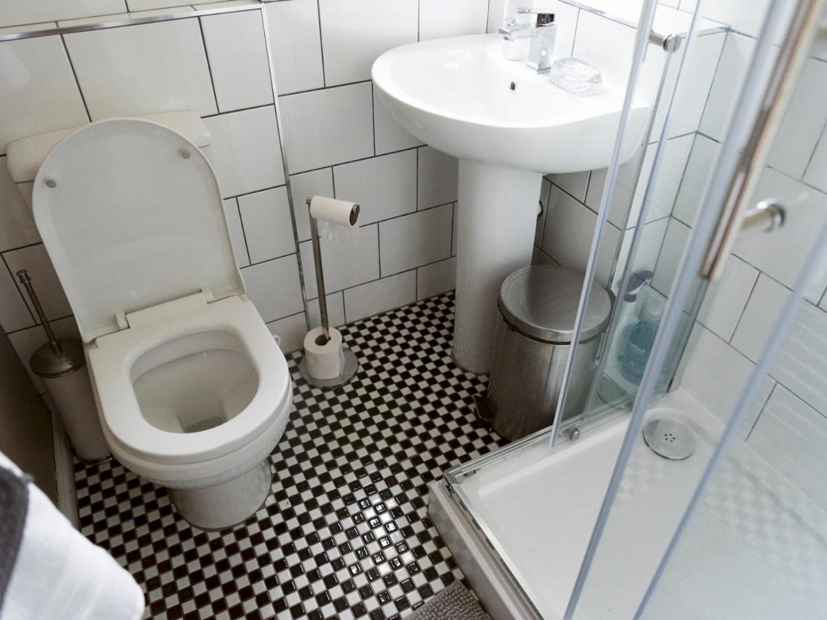 Pass The Keys Cozy Two Bed Flat Near Glasgow Airport & بيزلي المظهر الخارجي الصورة